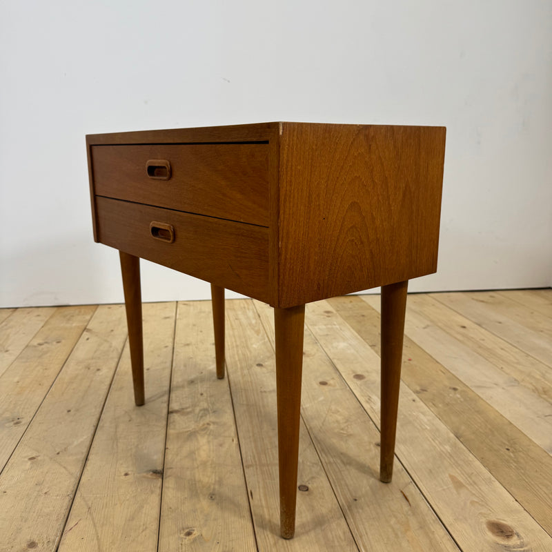 Comodino danese in teak con due cassetti, 1960