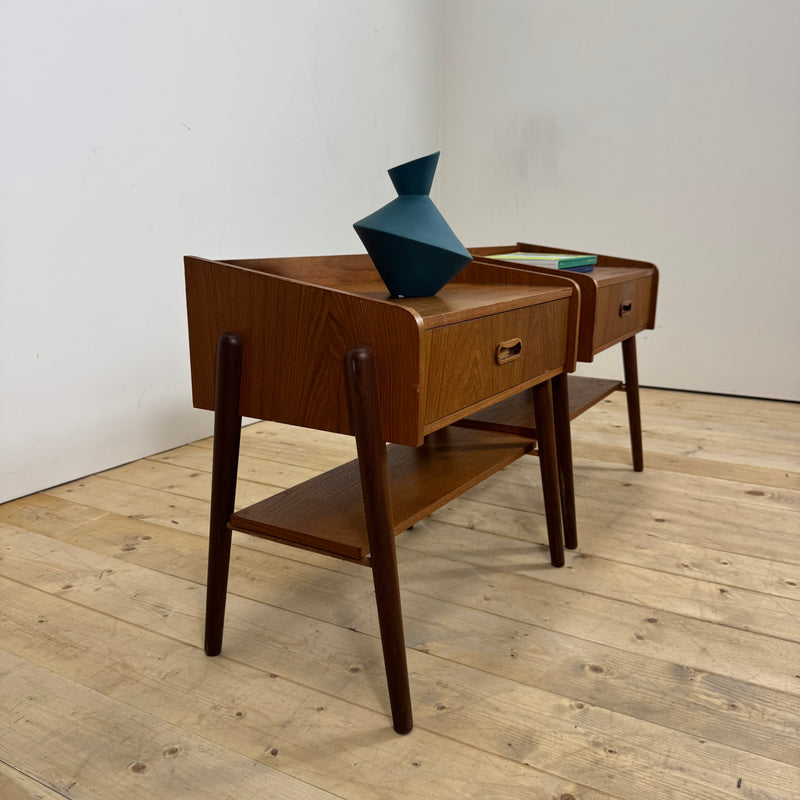 Coppia di comodini in teak danesi, anni ’60