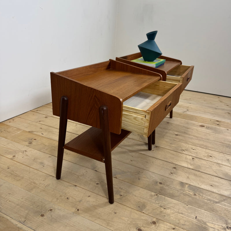 Coppia di comodini in teak danesi, anni ’60