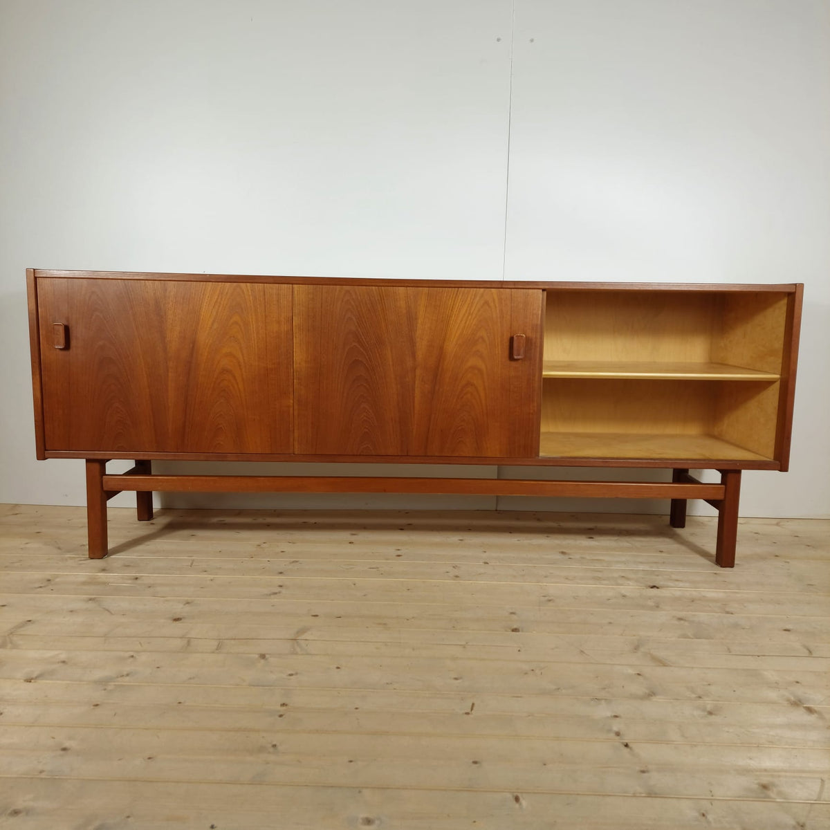 credenza scandinava anni 60 ante scorrevoli