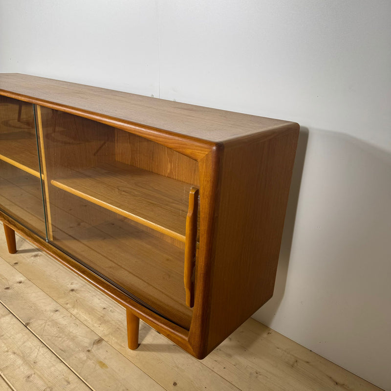 credenza vetrina vintage anni 60 design scandinavo