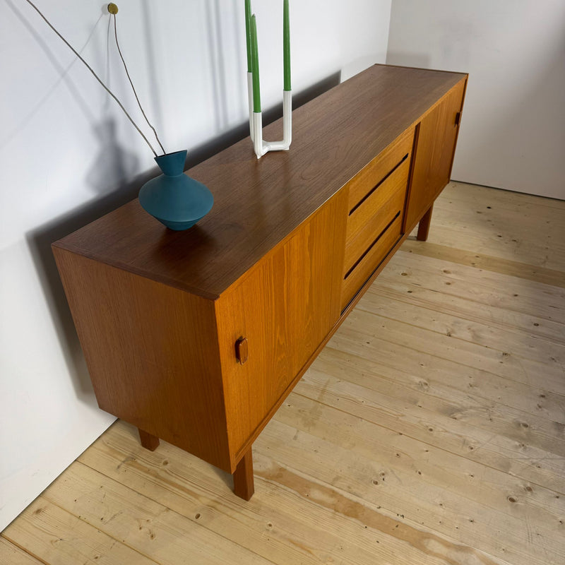 Sideboard “Arild” di Nils Jonsson per Troeds – Svezia, 1960