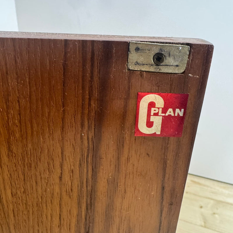 Sideboard G-Plan in Teak – Credenza Mid-Century di Design Britannico