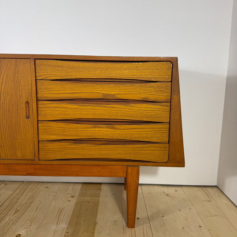 Sideboard in Teak Danese Anni ’60 – Ante Scorrevoli e Cassetti