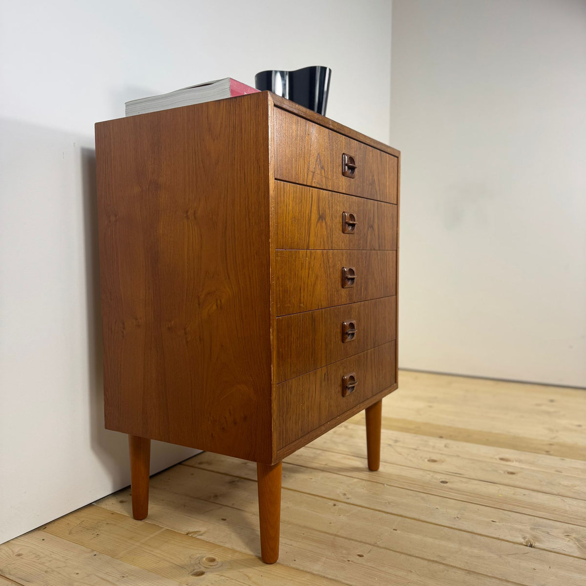 Piccola Cassettiera in Teak – Design Danese Mid-Century Modern, Anni ’60