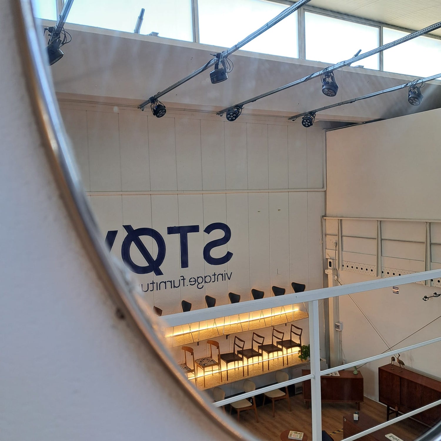 Specchio vintage ovale cornice cromanta