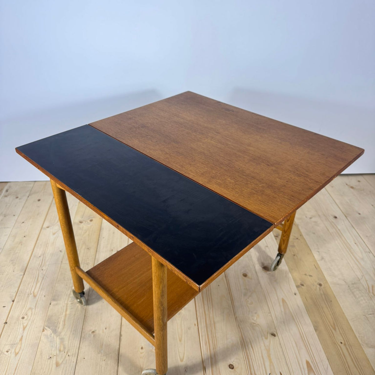 design interni vintage tavolino caffe carrello trasformabile