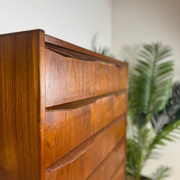 Cassettiera Alta Mid-Century Danese a Otto Cassetti in Teak