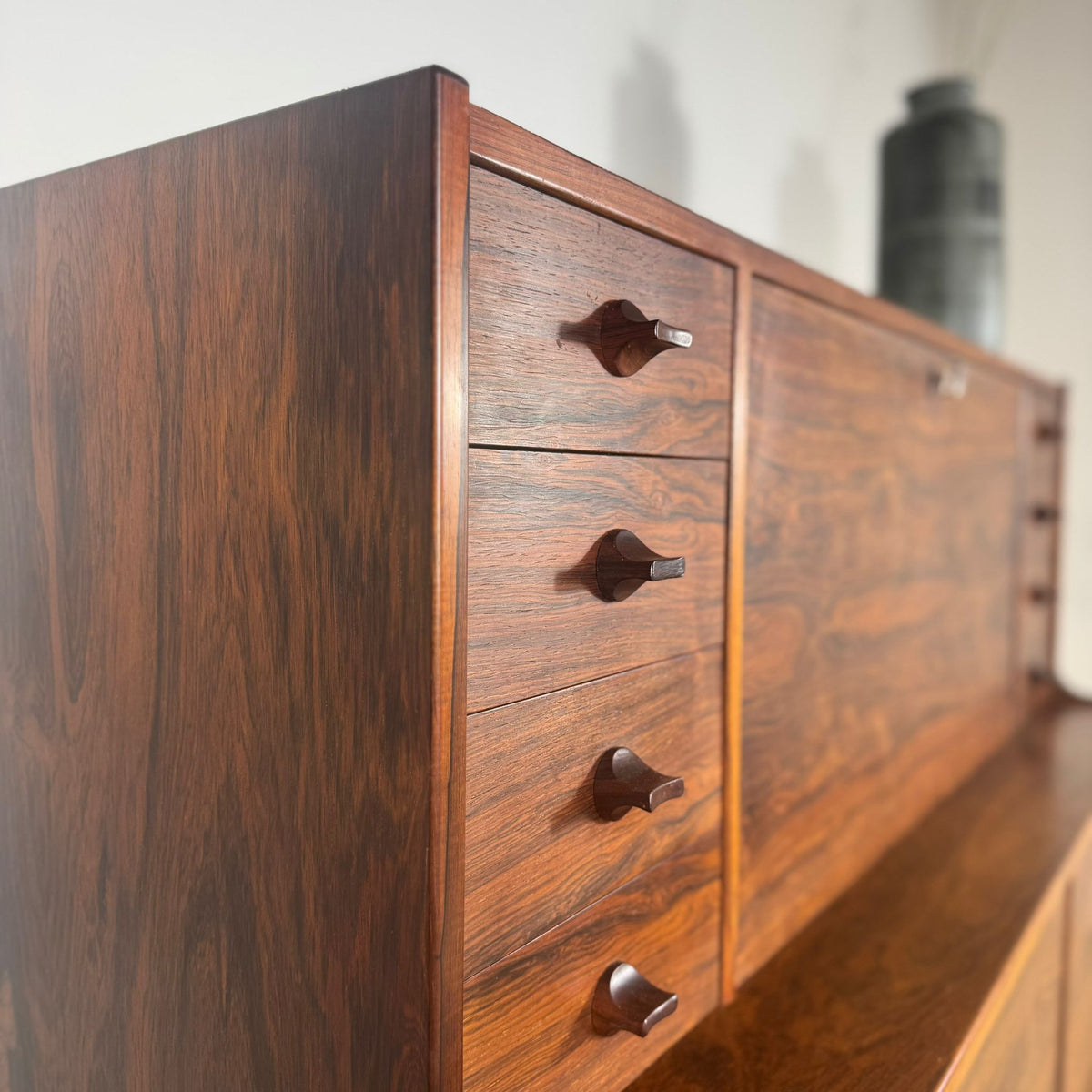 dettaglio legno palissandro secrétaire mid century