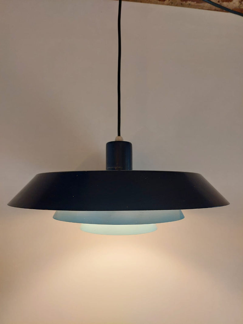 dettaglio luce lyfa troika blu