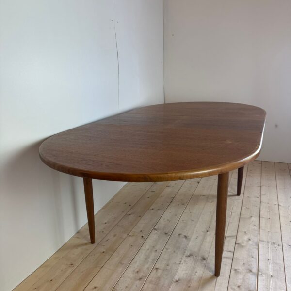 dettaglio prolunga tavolo teak mid century