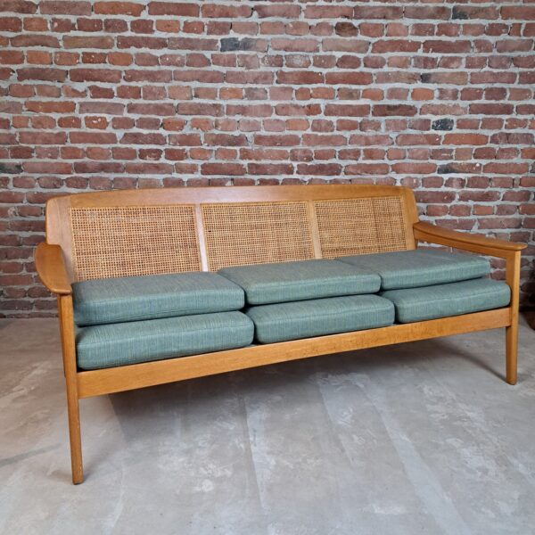 dettaglio schienale rattan divano engstrom myrstrand