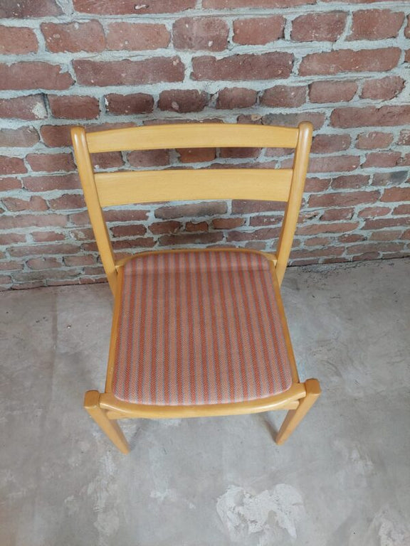 dettaglio struttura sedie impilabili danimarca 1970