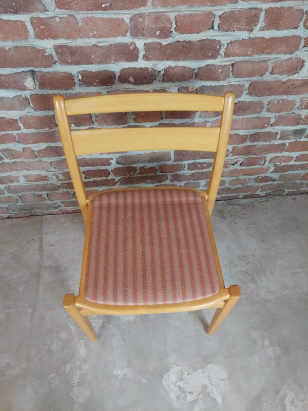 dettaglio struttura sedie impilabili danimarca 1970