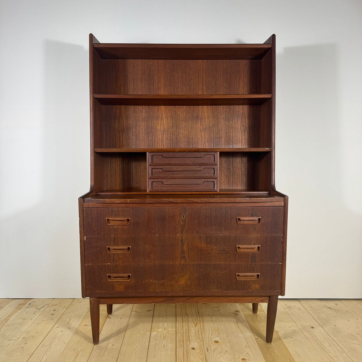 Libreria in Teak con Scrittoio Estraibile – Design Scandinavo Vintage
