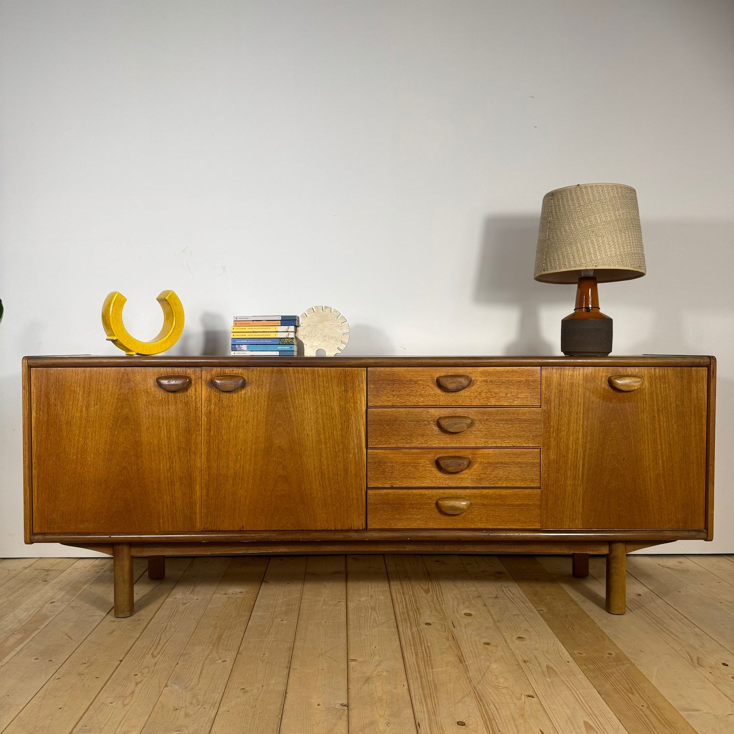 Sideboard Inglese in Teak – Credenza Mid-Century Anni ’60