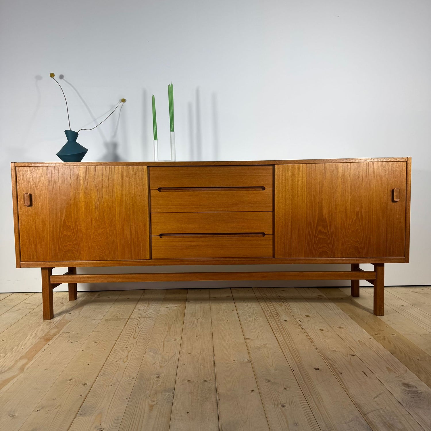 Sideboard “Arild” di Nils Jonsson per Troeds – Svezia, 1960