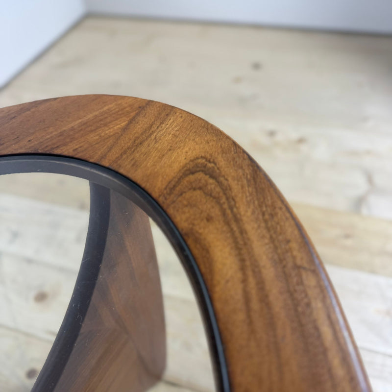 Tavolino da Caffè Ovale G-Plan Astro in Teak e Vetro – Icona Mid-Century