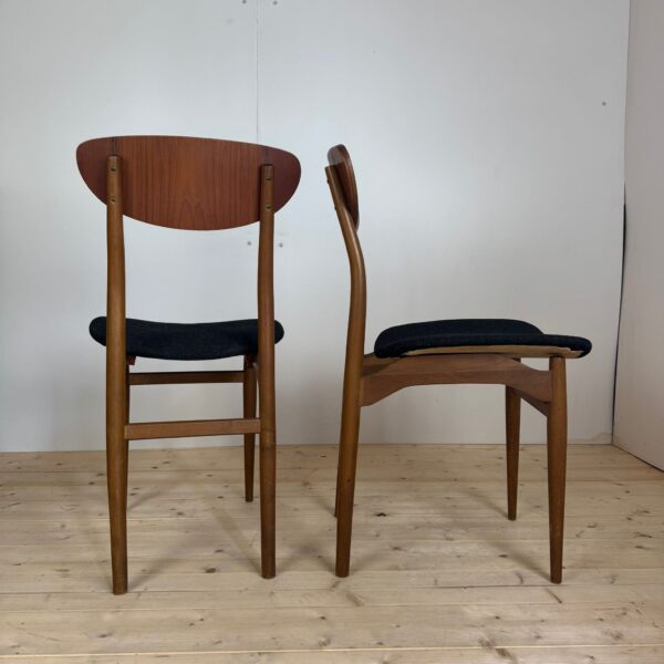 Coppia di sedie da pranzo, teak e tessuto grigio