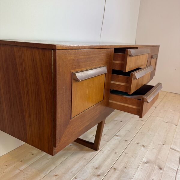 Credenza in teak, Regno Unito 1960