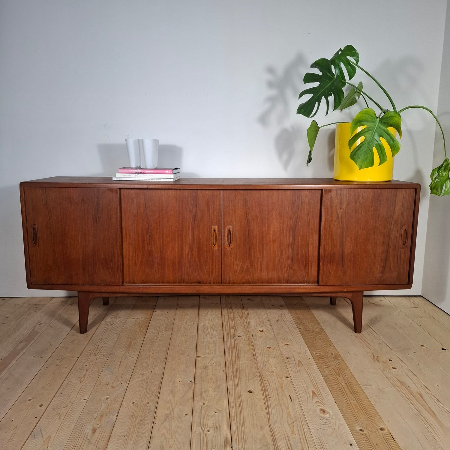 Sideboard H.P. Hansen in Teak – Credenza Danese Mid-Century Anni ’60