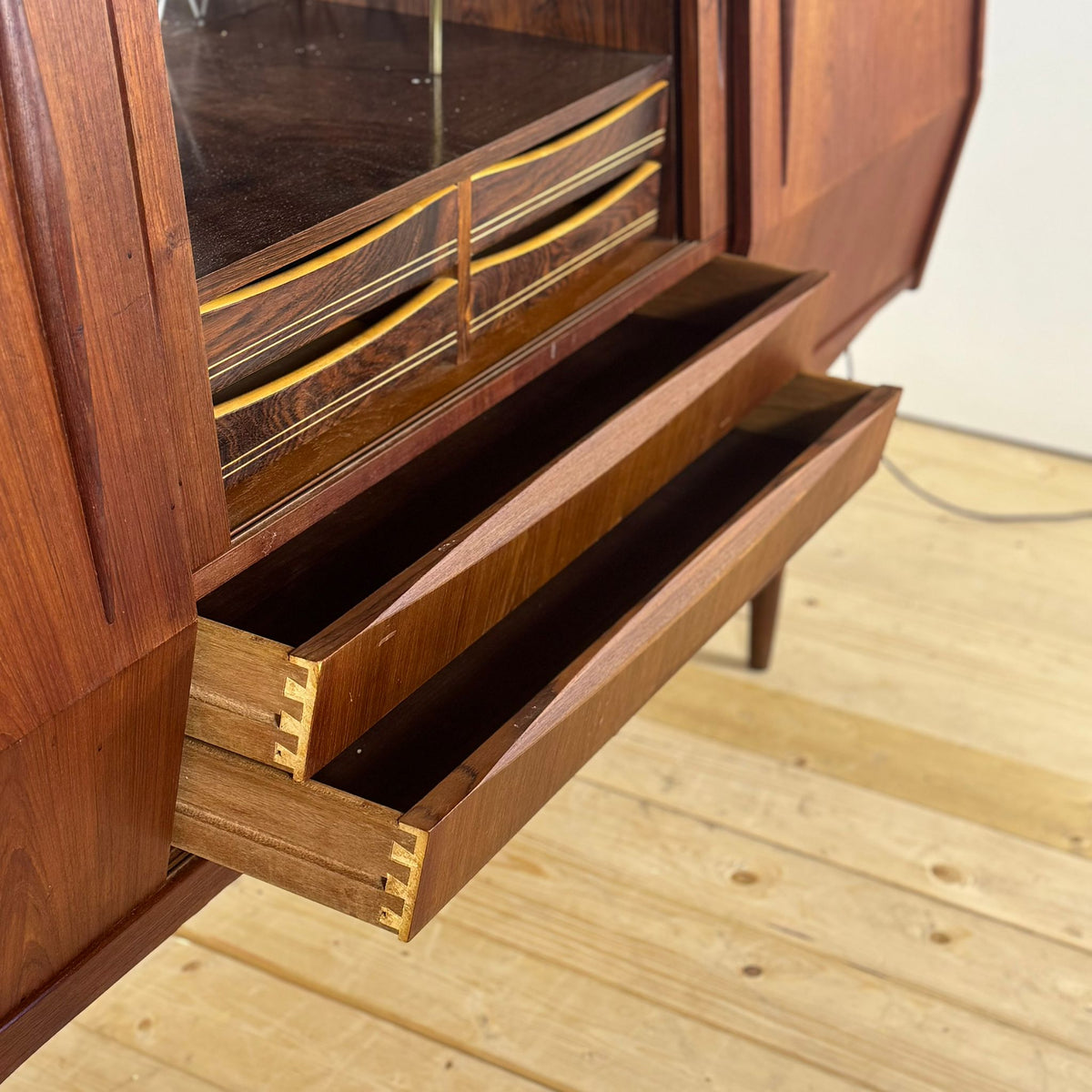 Sideboard Alta in Teak – Eleganza Mid-Century Scandinava Originale Anni ’60