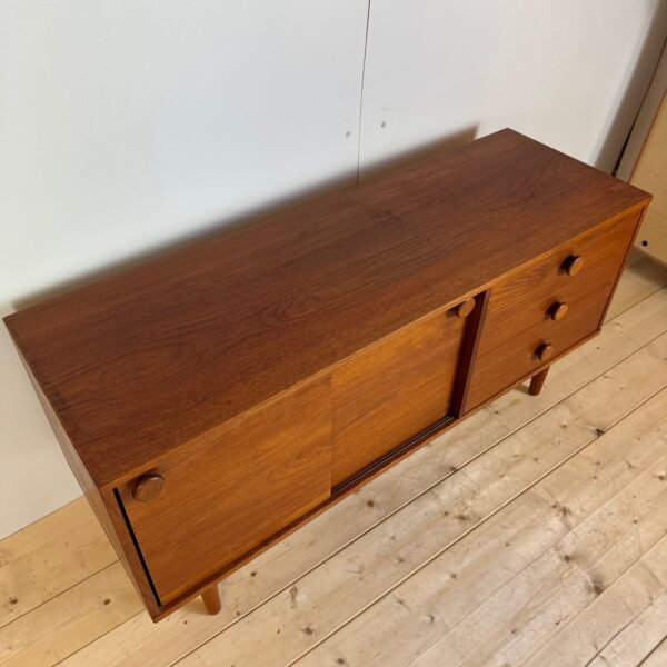 Sideboard vintage in teak con cassetti