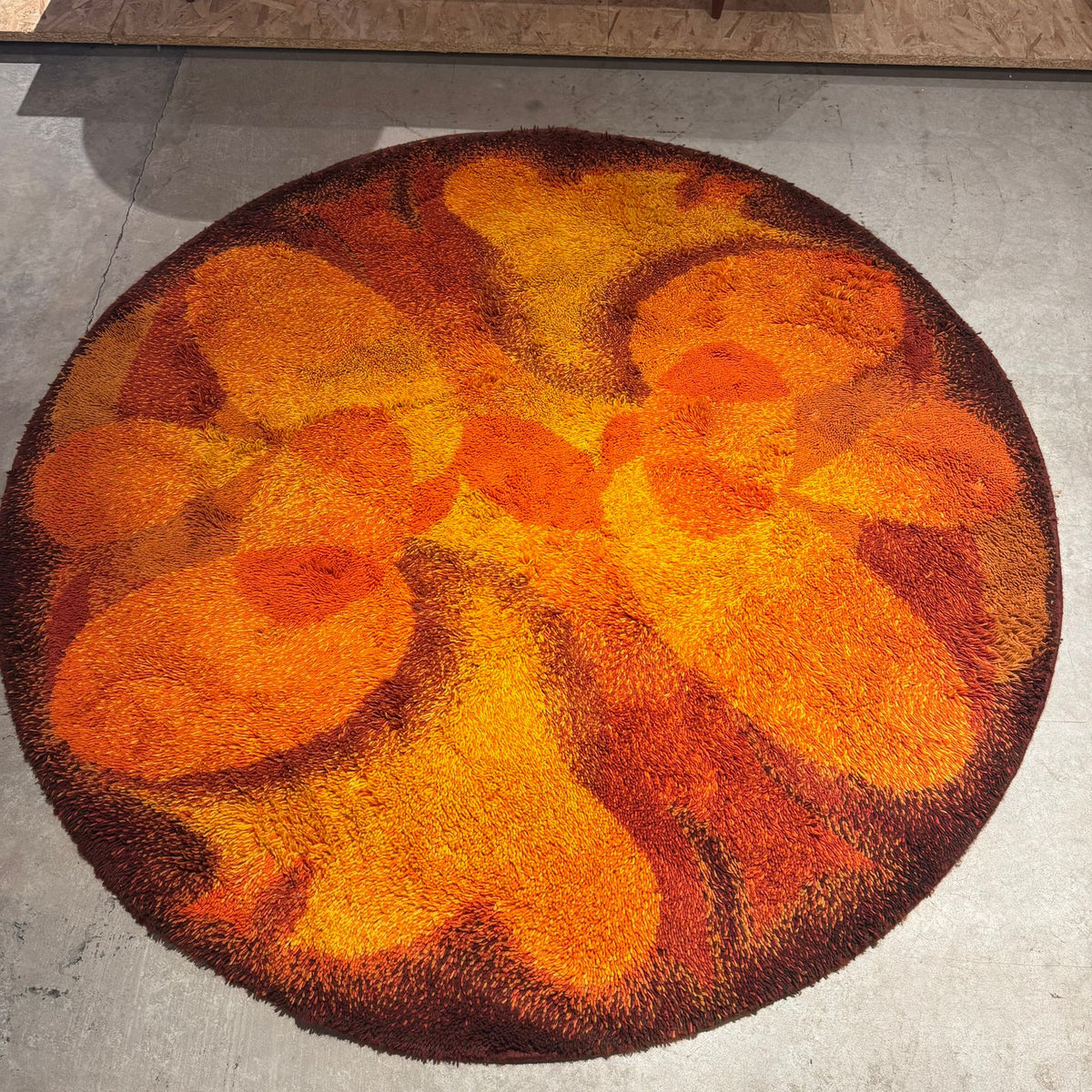 Tappeto vintage arancione