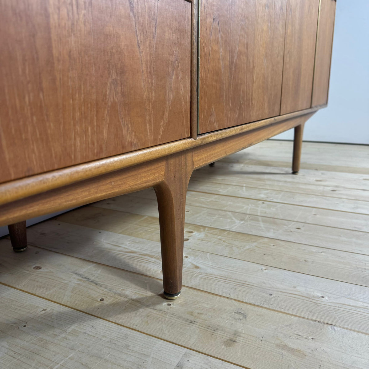 Credenza McIntosh in Teak – Sideboard Mid-Century Scozzese Anni ’60