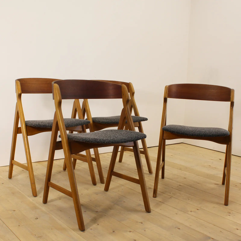 Set of 4 model 1255 chairs by Kjaernulf, 1960s