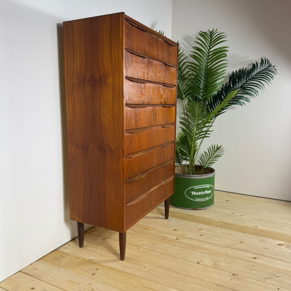 Cassettiera Alta Mid-Century Danese a Otto Cassetti in Teak