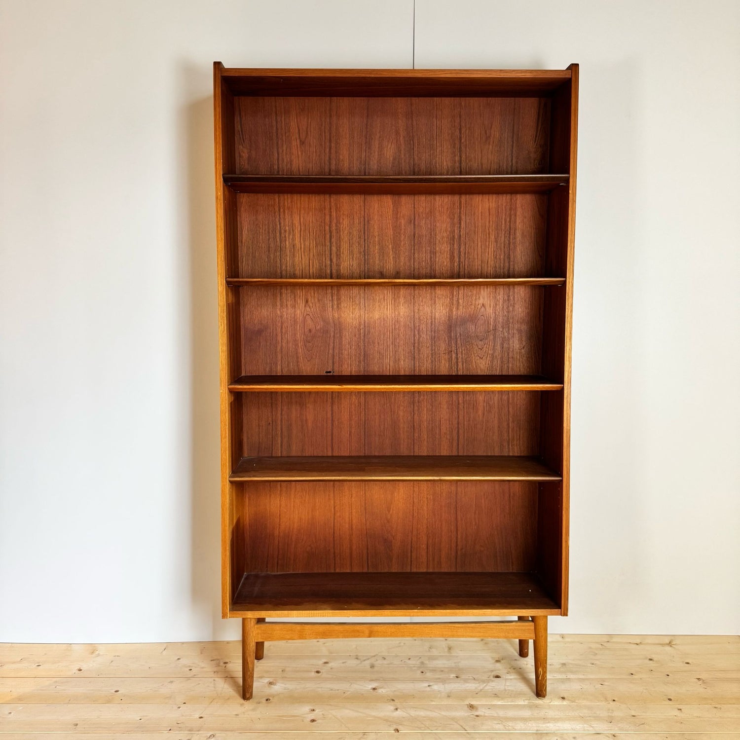 libreria johannes sorth teak vintage danimarca