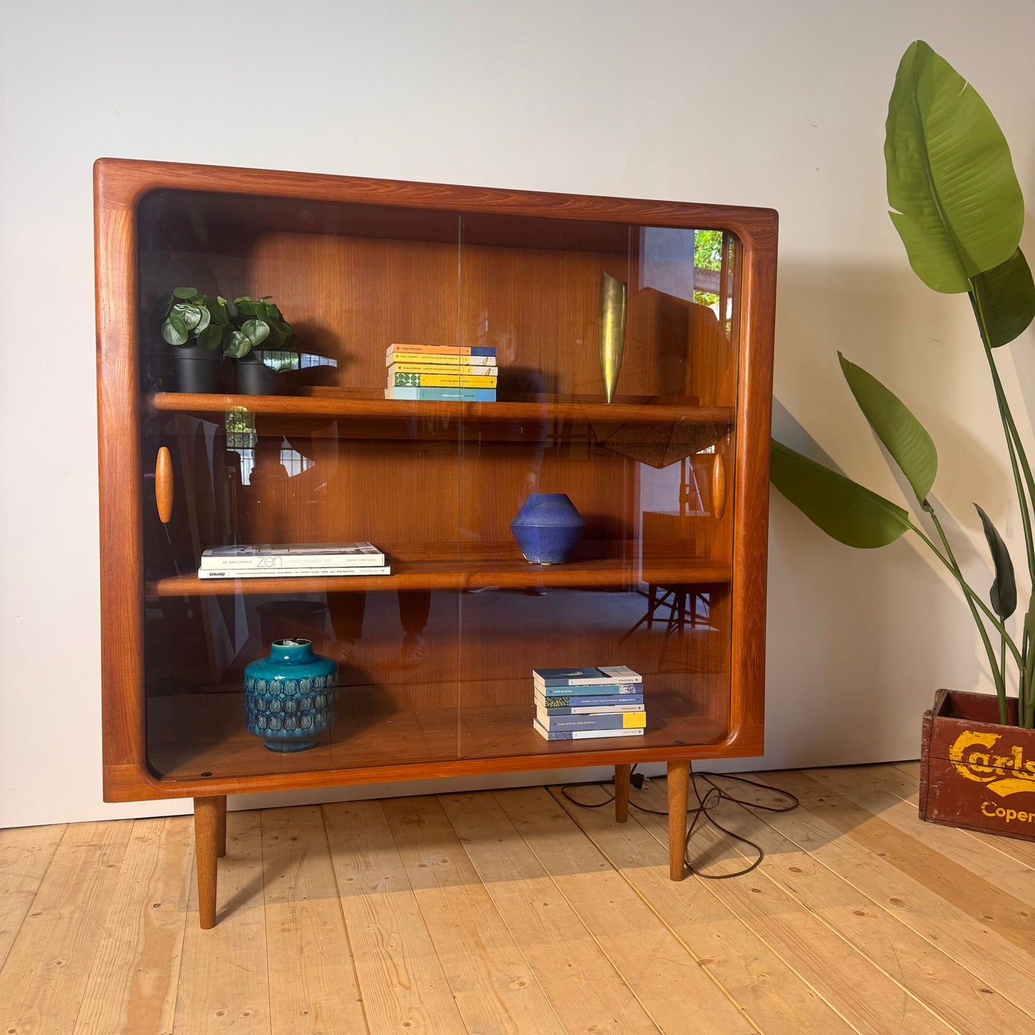 Libreria Dyrlund in teak, anni ’60