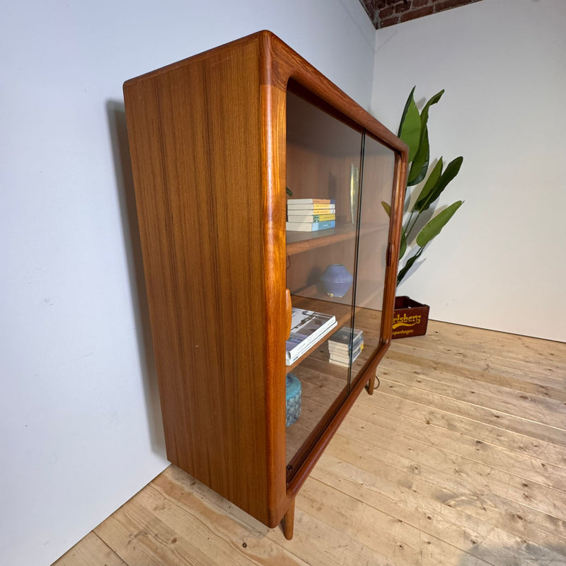Libreria Dyrlund in teak, anni ’60