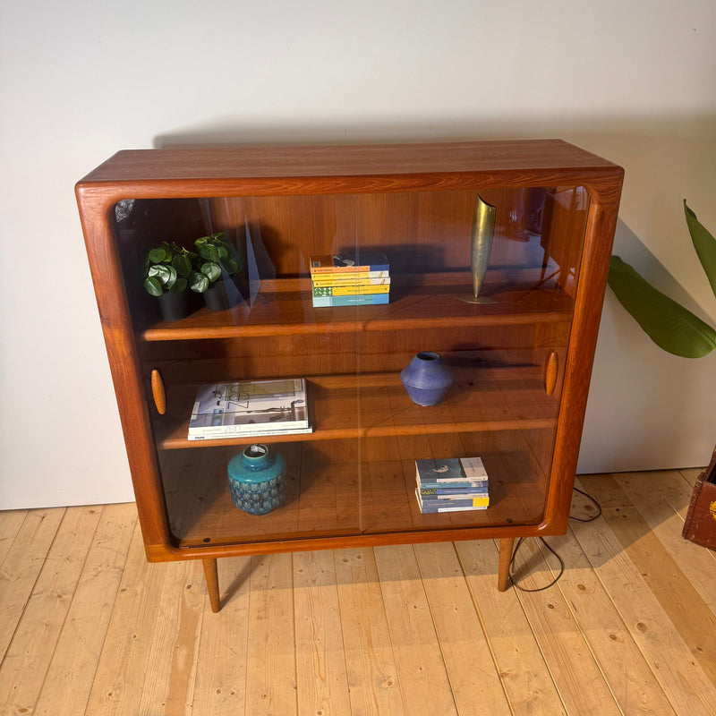 Libreria Dyrlund in teak, anni ’60