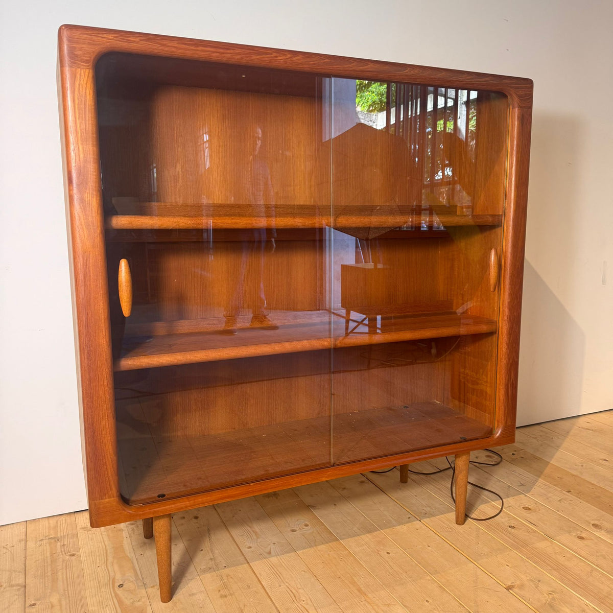 Libreria Dyrlund in teak, anni ’60