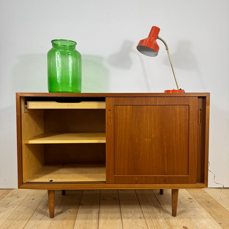 Sideboard in teak con ante scorrevoli
