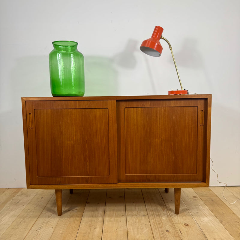 Sideboard in teak con ante scorrevoli
