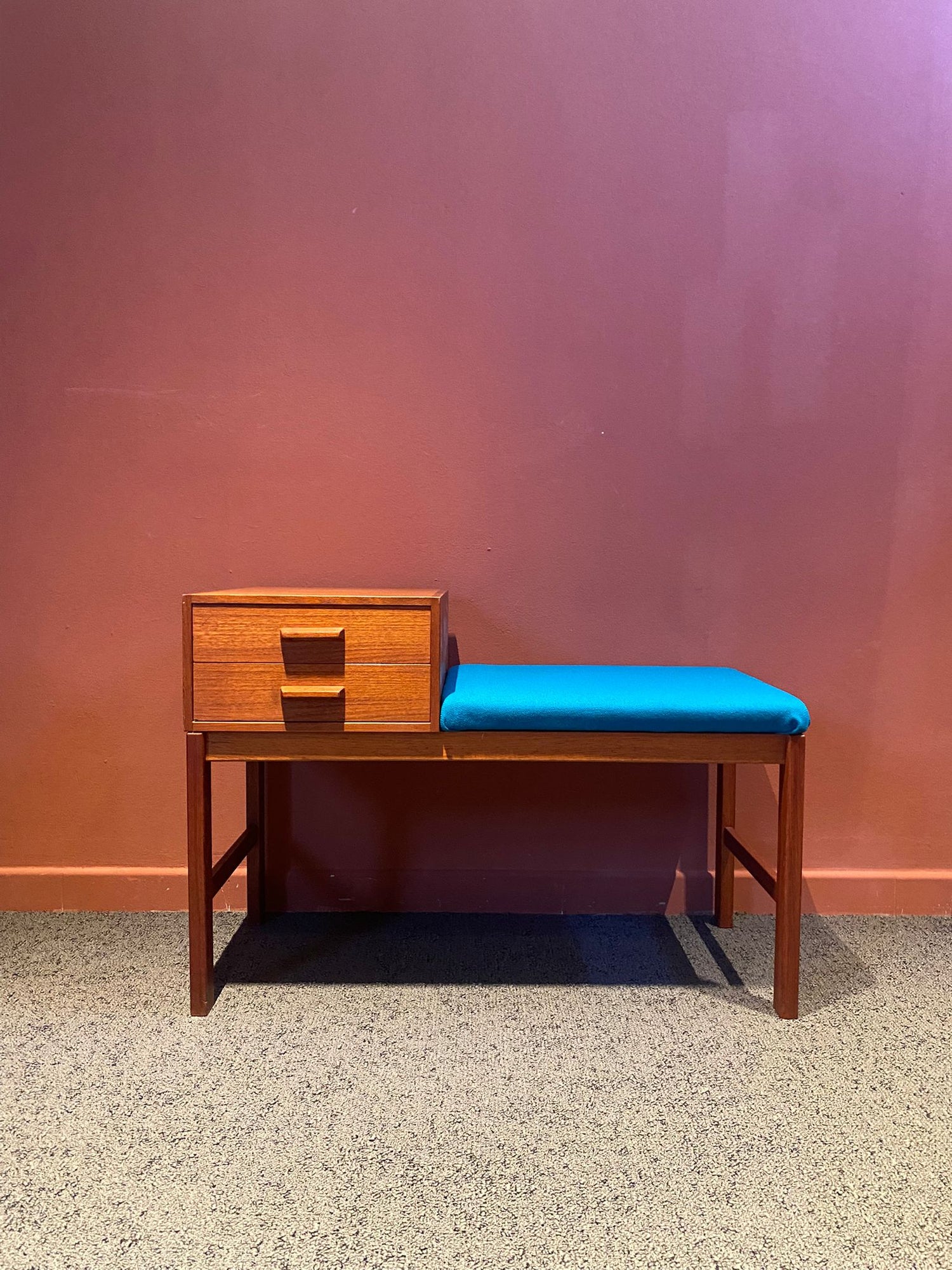 panca in teak con cassetti e cuscino vintage