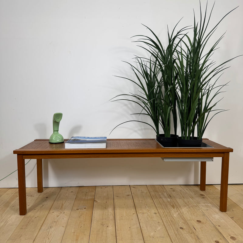 Tavolino da caffè scandinavo con portapiante in teak, 1960