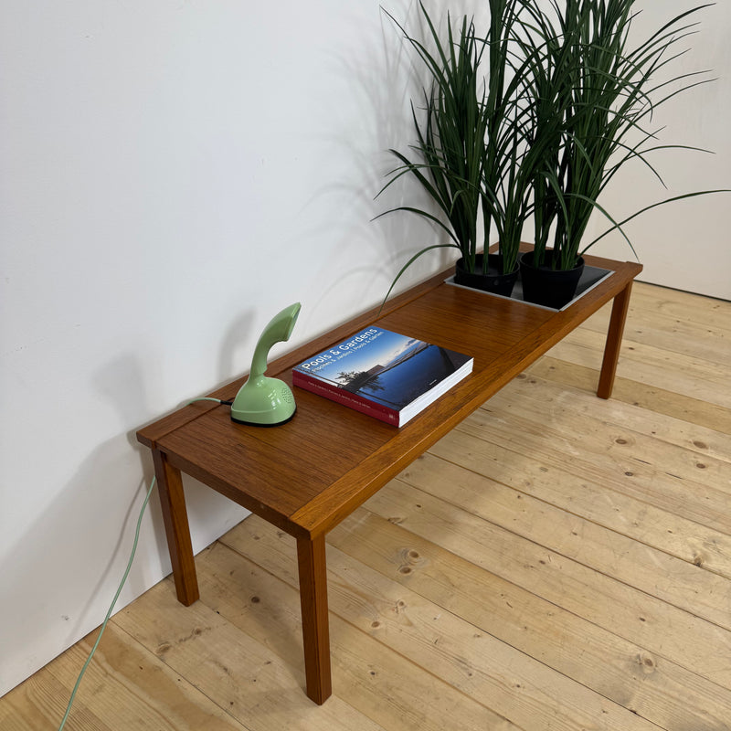 Tavolino da caffè scandinavo con portapiante in teak, 1960