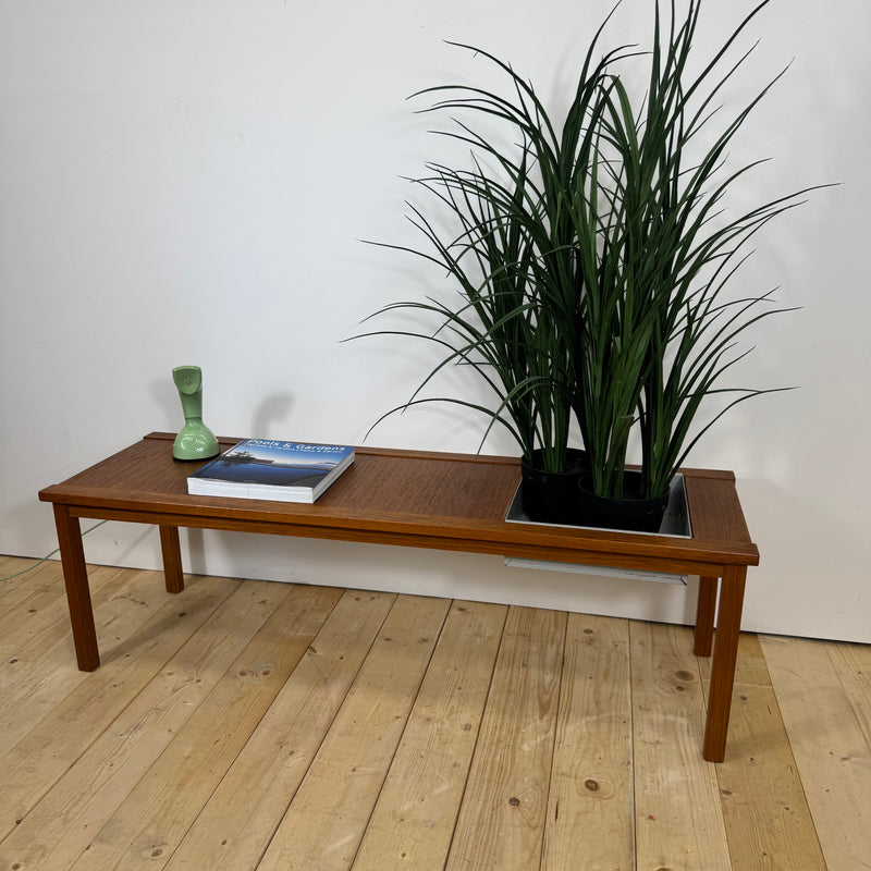 Tavolino da caffè scandinavo con portapiante in teak, 1960