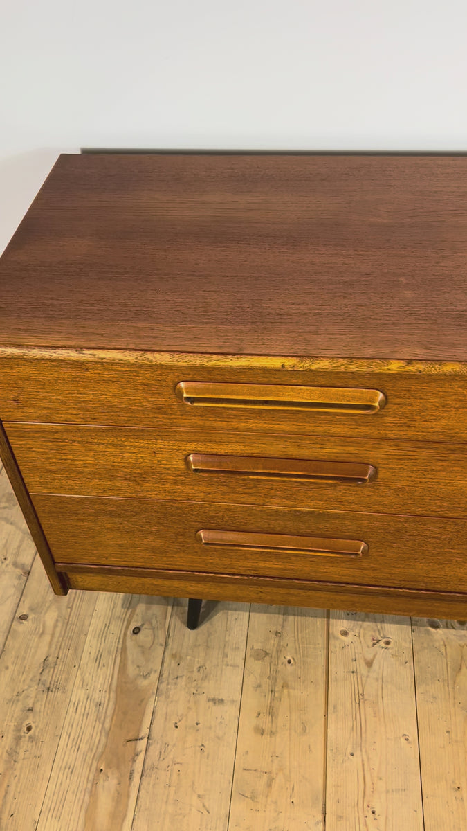 Sideboard in teak danese, anni ’60