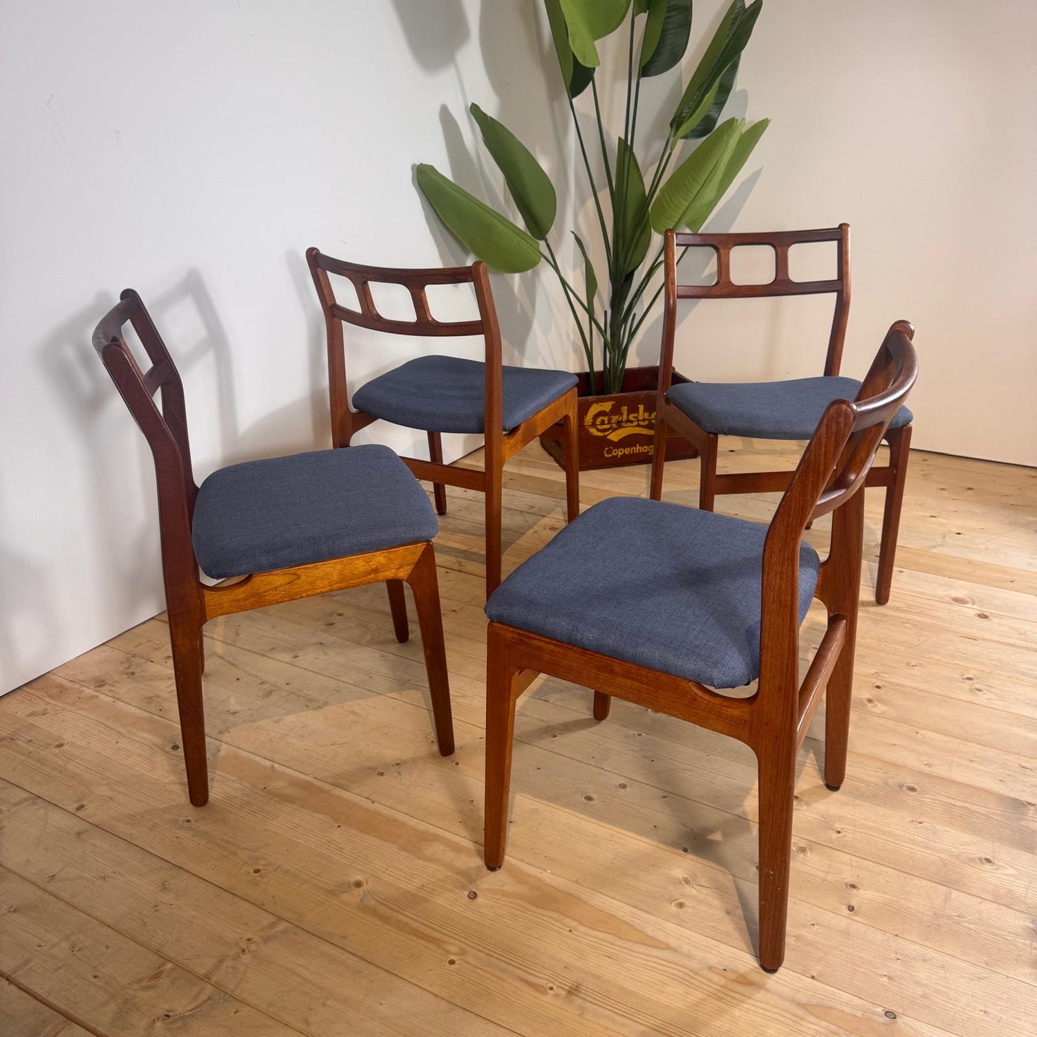 Set di 4 sedie da pranzo danesi in teak, anni ’60