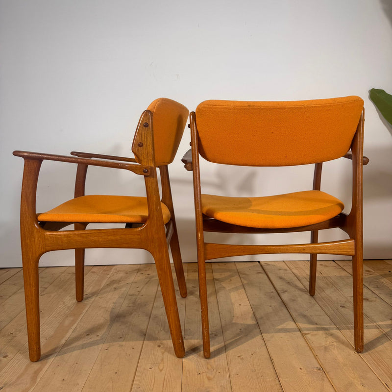 Set di 6 sedie con braccioli di Erik Buch, anni ’60