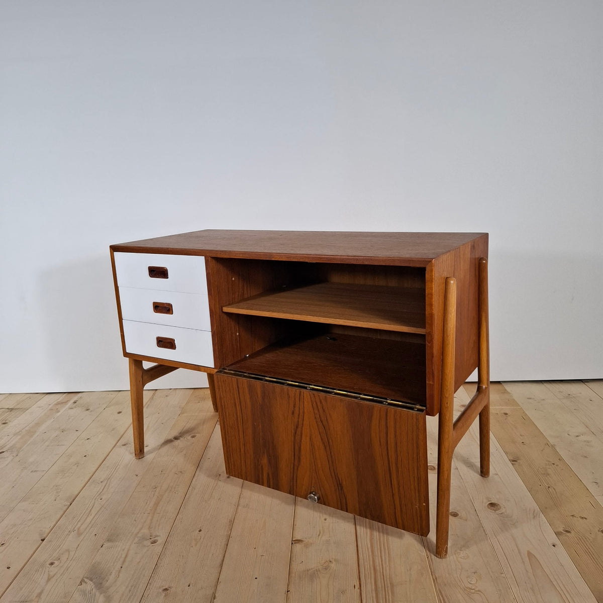 sideboard teak originale 1960 cassetti bianchi