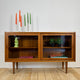 Sideboard in teak con ante scorrevoli in vetro, Danimarca 1960