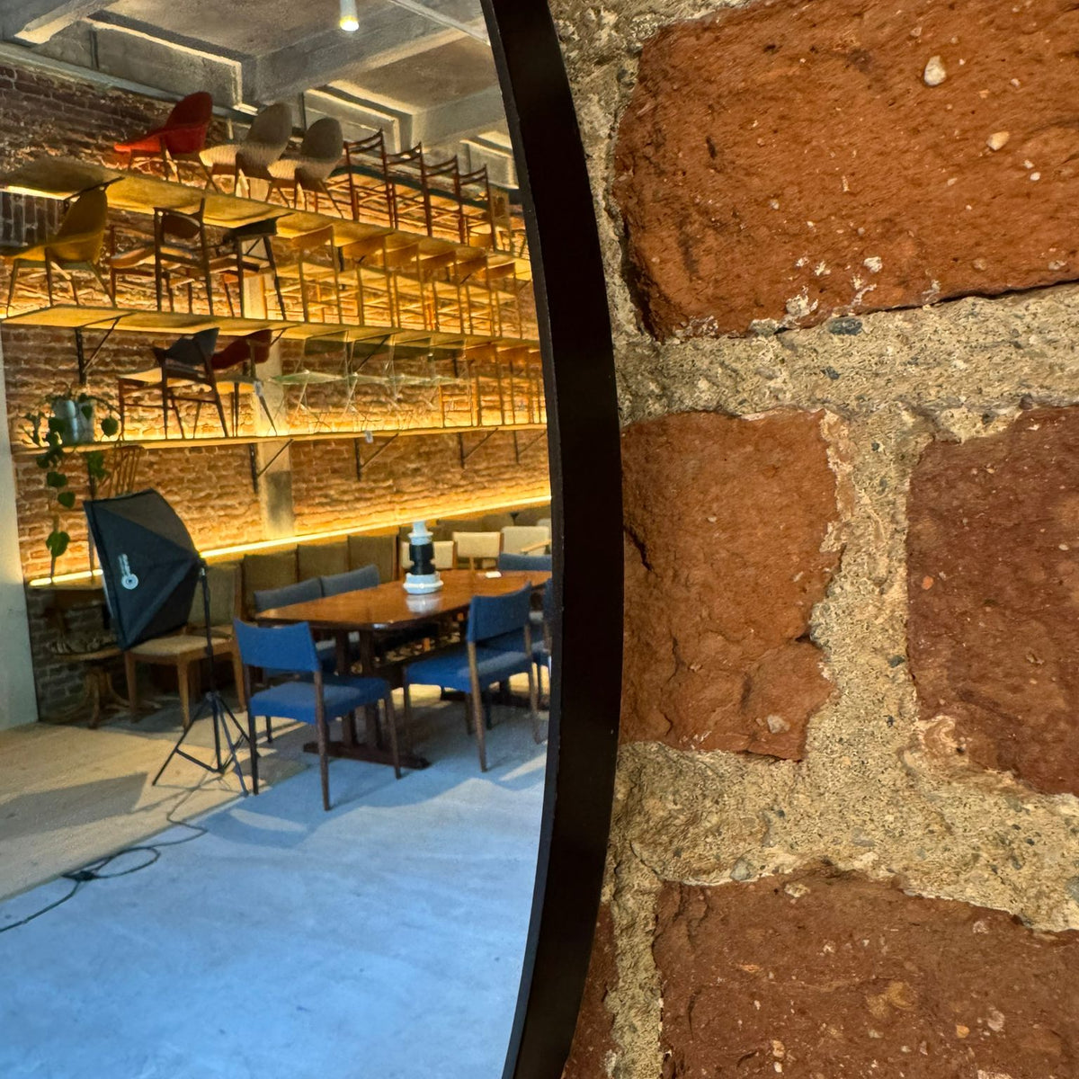 specchio da parete nero danese anni 60