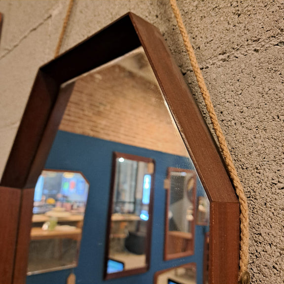 specchio geometrico allungato design scandinavo