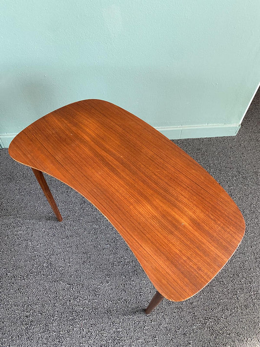 tavolino laterale design scandinavo mid century